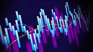 Abstracte financiële grafiek met blauwe verticale balken en roze en gele trendlijnen op een donkere rasterachtergrond.